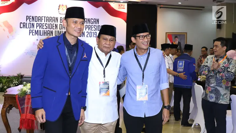 Prabowo dan Sandiaga Serahkan Berkas Pendaftaran Bakal Capres-Cawapres 2019