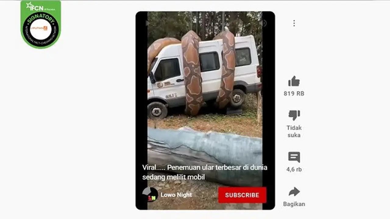 Gambar Tangkapan Layar Video yang Diklaim Ular Raksasa Melilit Sebuah Mobil (sumber: Facebook).