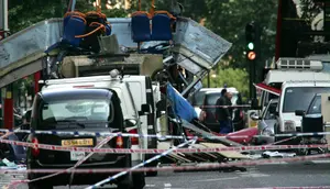 7 Juli 2005: Ledakan Bom Guncang London, 52 Orang Tewas
