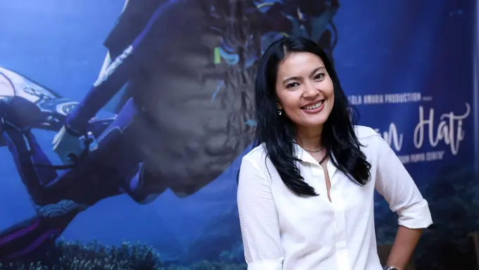 [Bintang] Lola Amaria