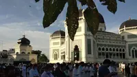 Ratusan umat muslim di Kota Medan, Sumatera Utara (Sumut) melaksanakan Salat Idul Adha 1442 Hijriah di Masjid Raya Al-Mashun