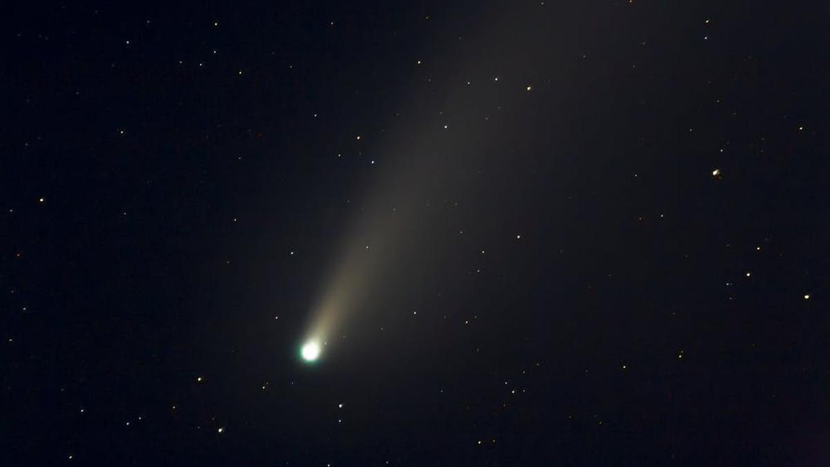 Understanding Comets, Characteristics, Parts and Types that You Need to Know