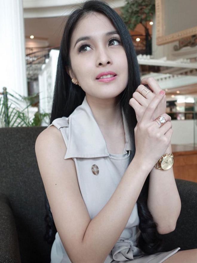 Sandra Dewi: Lebih Baik Telat Daripada Salah - Celeb ...
