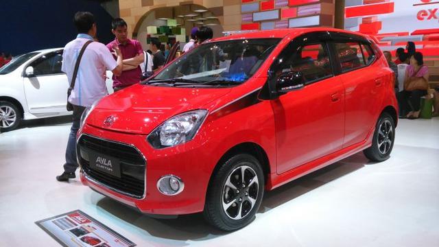 Daihatsu Ayla Custom