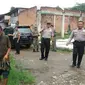 Petugas Polsek Bogor melakukan razia orang gila di sejumlah tempat. (Istimewa)