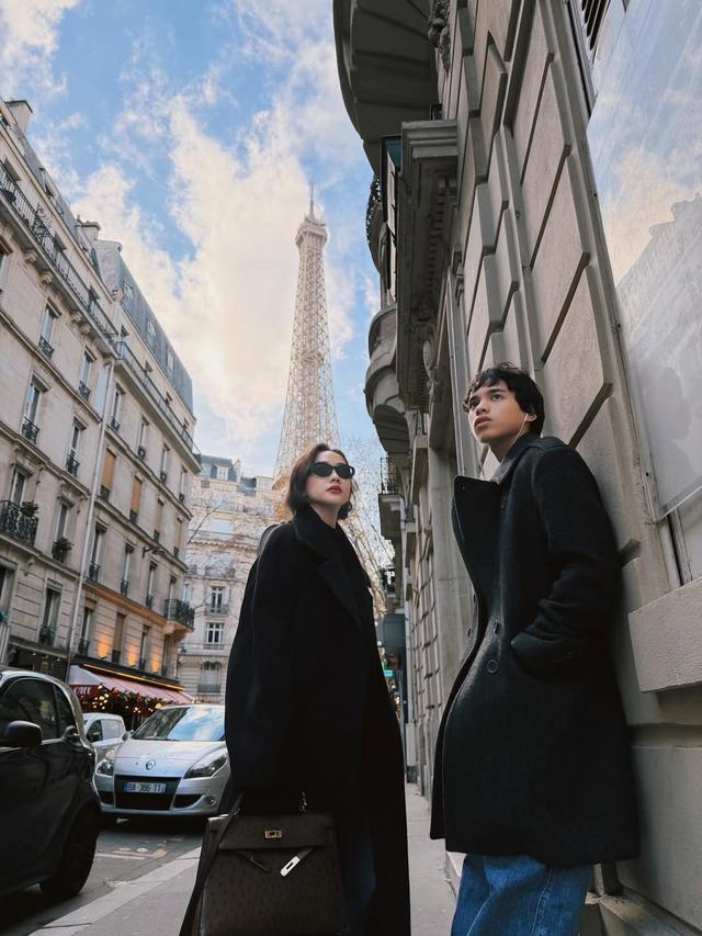 Kian keren di usia 15 tahun, begini 6 gaya Noah Sinclair anak BCL saat liburan ke Prancis dan Inggris