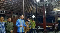 Ketua Umum Partai Demokrat Agus Harimurti Yudhoyono (AHY) bertemu  Ketua Umum Partai Kebangkitan Bangsa (PKB) Muhaimin Iskandar atau Cak Imin di Cikeas,  Bogor, Jawa Barat. (Liputan6.com/Lizsa Egeham)