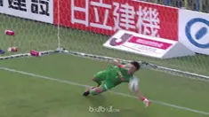 Takuto Hayashi tampil gemilang selamatkan kemenangan 1-0 Sanfrecce Hiroshima di markas Kashiwa Reysol dengan sederet penyelamatan ...