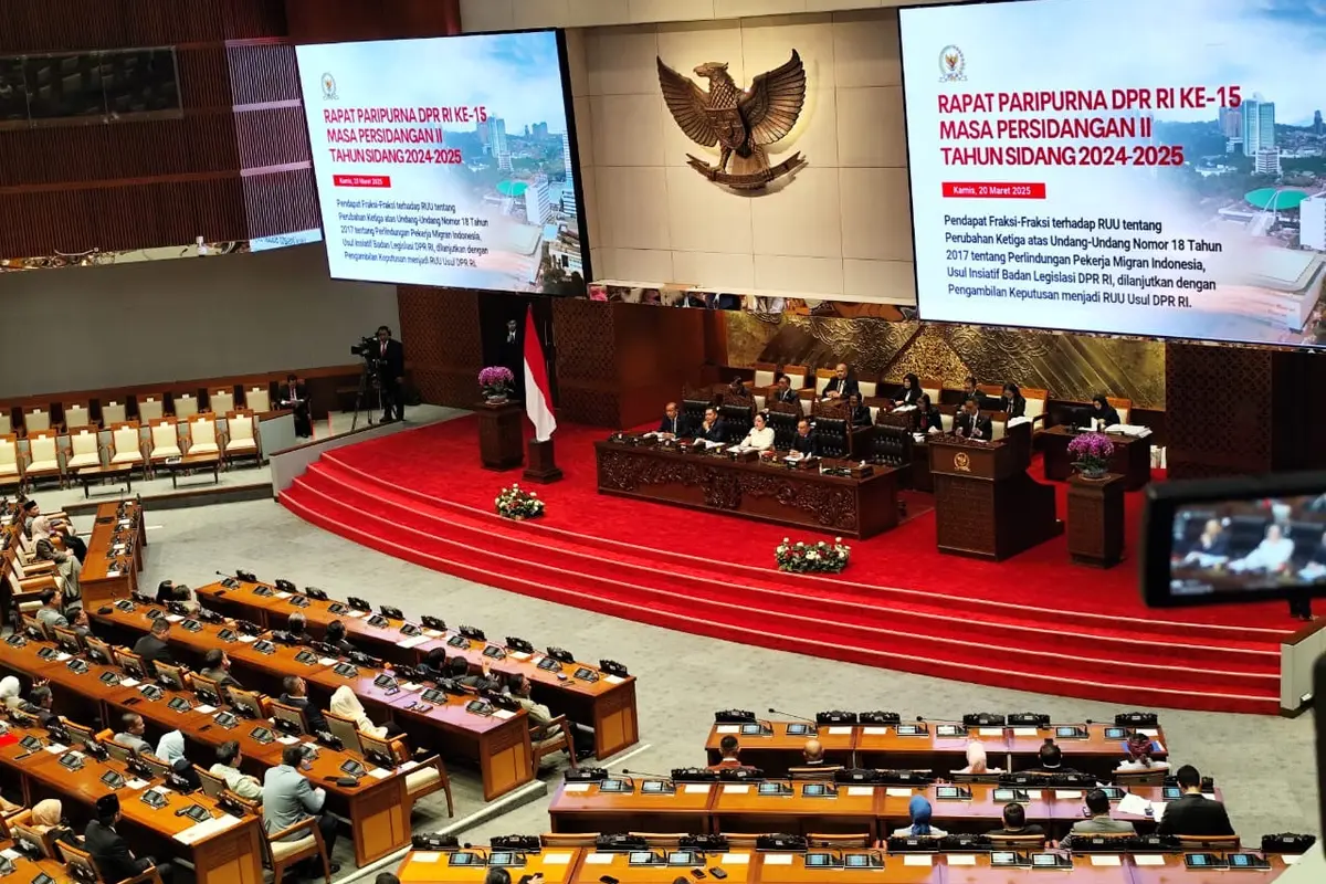 Dewan Perwakilan Rakyat (DPR) RI resmi mengesahkan Revisi Undang-Undang (RUU) Nomor 34 Tahun 2004 Tahun 2004 tentang Tentara Nasional Indonesia (TNI) menjadi undang-undang atau UU TNI.