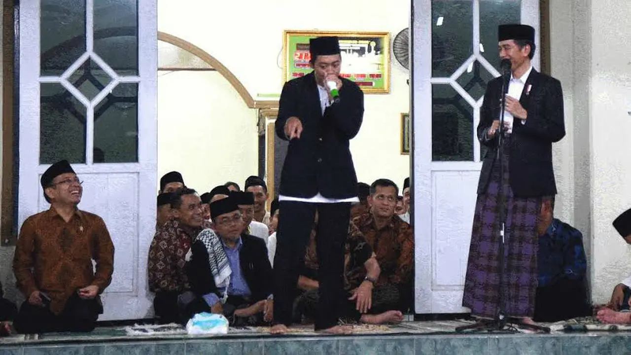 Presiden Jokowi menyaksikan santri beatbox