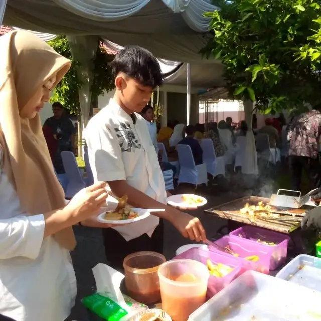 6 Potret Tasyakuran Pernikahan Sahrul Gunawan dan Dine Mutiara, Digelar di Rumah Dinas