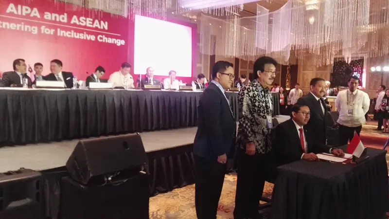 Delegasi Indonesia dalam Sidang Umum Parlemen Se-Asia Tenggara atau ASEAN Inter-Parliamentary Assembly (AIPA) di Filipina. (Liputan6.com/Raden Trimutia Hatta) 