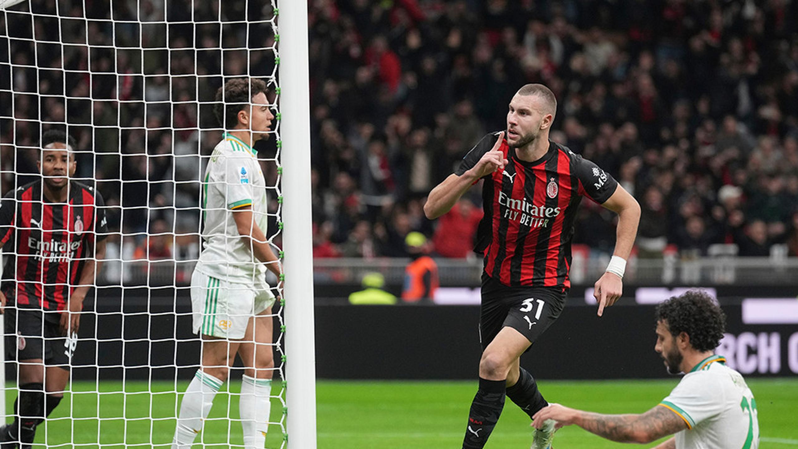 tukar-pemain-dengan-ac-milan-manchester-united-dapat-cuan-banyak