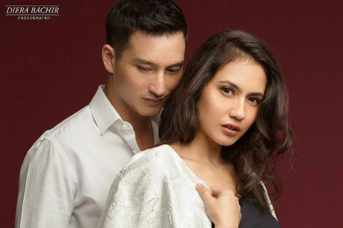 [Bintang] Pevita Pearce dan Mike Lewis