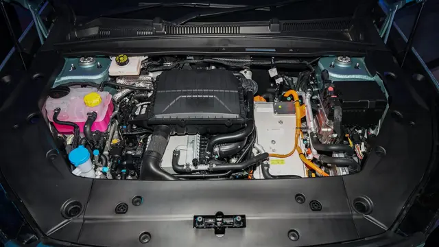 Penampakan Ruang Mesin 1.5L Turbo Hybrid Omoda C7
