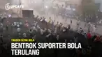 Kejadian memilukan yang mirip dengan Tragedi Kanjuruhan baru saja terjadi di Guinea. 56 suporter tewas di Stadion Nzerekore menyusul kerusuhan yang terjadi pada pertandingan buntut dari keputusan kontroversial wasit.