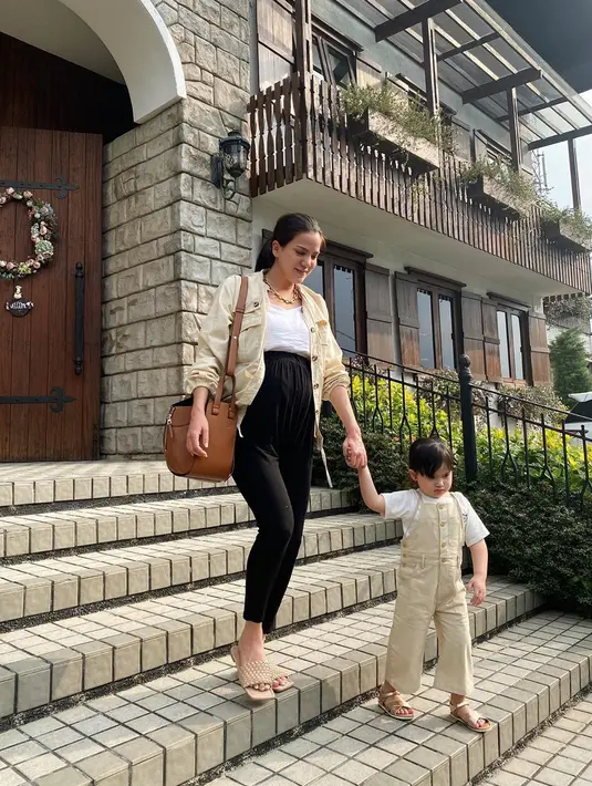 (Instagram/alicenorin)