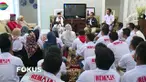Dalam arahannya, Ma'ruf Amin menyadari masih banyak anak muda yang tidak peduli pada pentingnya dunia politik.