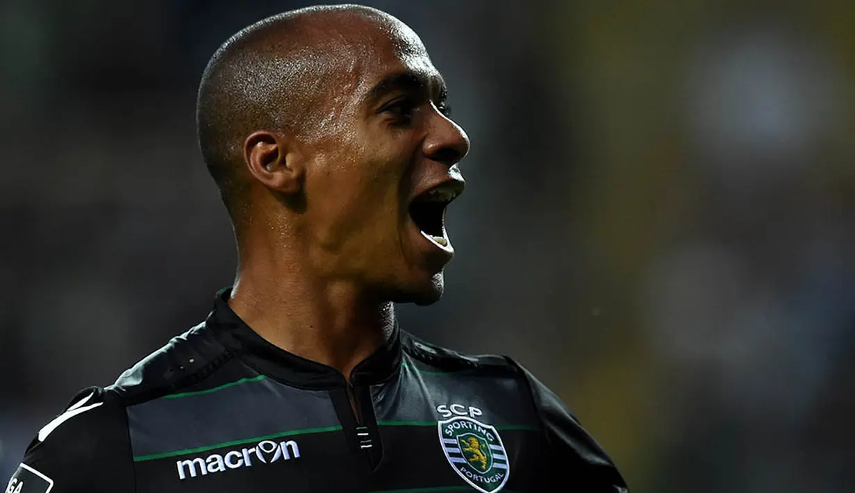 5. Joao Mario (Sporting CP), tipikal playmaker yang memiliki operan dan teknik tinggi. Meski mencetak mencetak dua gol musim lalu, pemainannya terus meningkat untuk menjadi salah satu bintang masa depan Portugal. (AFP/Francisco Leong)