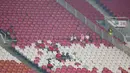 Pertandingan antara Timnas Indonesia U-23 melawan Timnas Brunei Darussalam di Stadion Utama Gelora Bung Karno, Jakarta, Selasa (15/7/2025) tampak tidak menarik perhatian suporter Tim Garuda. (Bola.com/M Iqbal Ichsan)