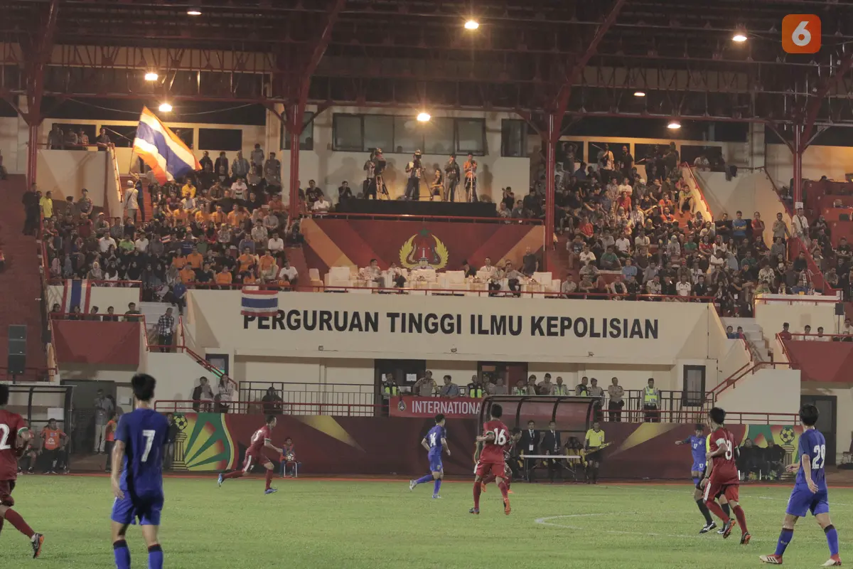 Tribun Stadion PTIK