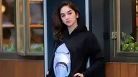 Hana Hanifah Klarifikasi Tudingan Minta Bayaran saat Podcast dengan Deddy Corbuzier