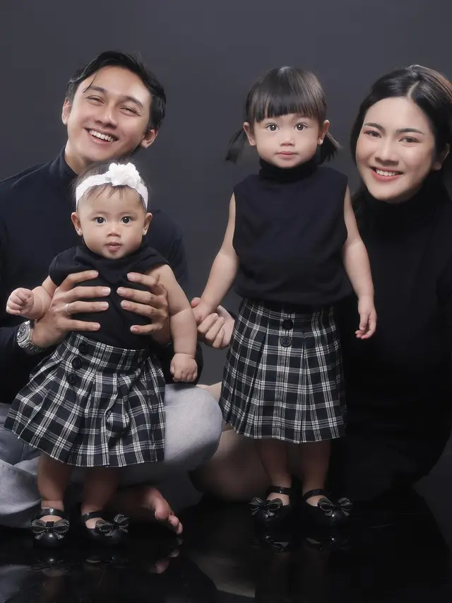 [Fimela] Keluarga Felicya Angelista - Caesar Hito