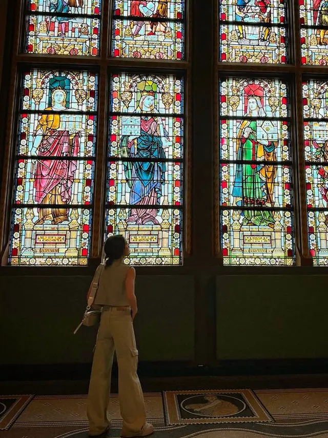 Outfit liburan Cinta Laura