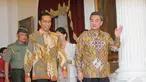 Presiden Jokowi bertemu Menlu Republik Rakyat China, Wang Yi, di Istana Merdeka, Jakarta, Senin (3/11/2014). (Liputan6.com/Herman Zakharia)