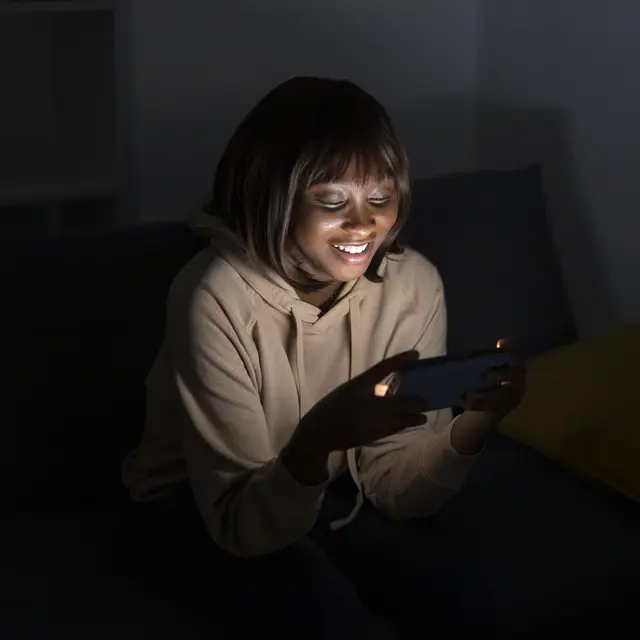 Bukan karena dikejar deadline pekerjaan, ini 4 penyebab Gen Z suka begadang sampai pagi