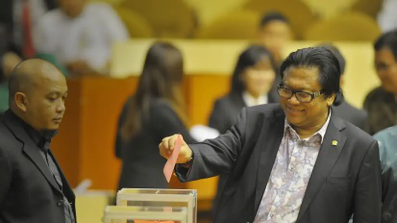 Oesman Sapta, Calon Ketua MPR yang Berseteru dengan Prabowo