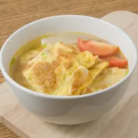 Ilustrasi sup telur dadar./Copyright shutterstock.com/g/Arayabandit