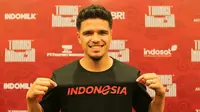 Ragnar Oratmangoen mengadiri Media Day Timnas Indonesia yang digelar di Hotel Fairmont, Jakarta, Minggu (17/3/2024) malam WIB. (Bola.com/Abdul Aziz)