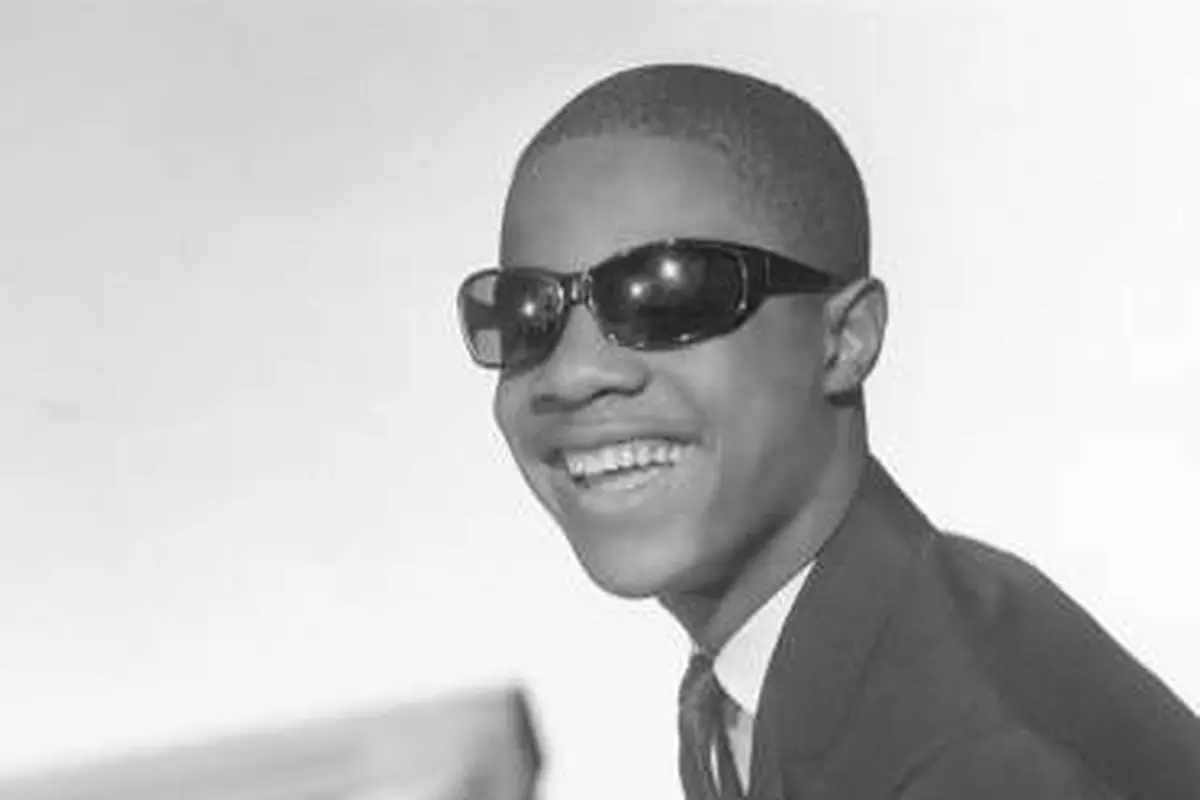 [Bintang] Stevie Wonder