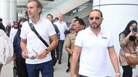 Delegasi FIFA bersama Ketua PSSI Erick Thohir sebelum menjajal kereta cepat Jakarta-Bandung yaitu Whoosh, Senin (9/10/2023). (Bola.com/Abdul Aziz)