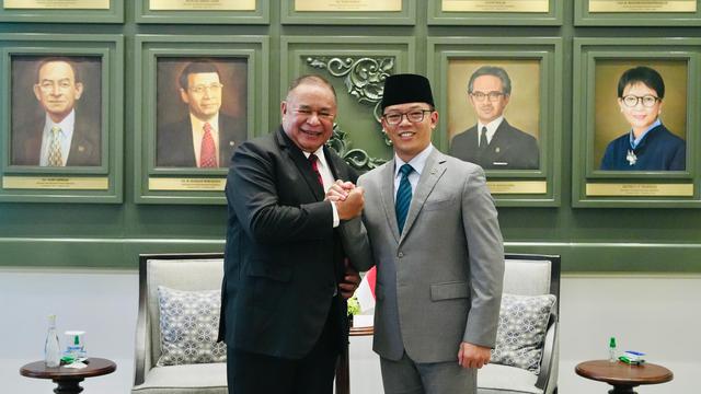 Pertemuan bilateral antara Menlu RI Sugiono dan Menlu Timor Leste Bendito dos Santos Freitas di Kantor Kemlu RI, Senin (3/3/2025). (Dok. Kemlu RI)