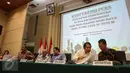 Sejumlah menteri menggelar konferensi pers terkait kesiapan pemerintah menyambut Ramadan dan Idul Fitri, Jakarta, Jumat (19/6/2015). (Liputan6.com/Faizal Fanani)