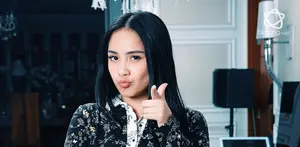 Penampilan Nagita Slavina dalam 20 pose untuk bintang.com