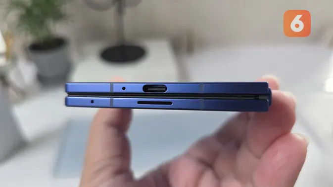 <p>Port USB-C dan speaker di Galaxy Z Fold7. (Liputan6.com/ Agustinus Mario Damar)</p>