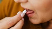Ilustrasi Minum Obat Cacing 6 Bulan Sekali Credit: Pexels.com/KarolinaGrabowska