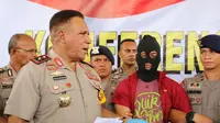 Insiden penembakan adik ipar oleh Wakapolres Lombok Tengah itu terjadi saat ia dan istrinye membesuk ibunya yang baru sembuh. (Liputan6.com/Reza Efendi)