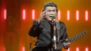 <p>Penyanyi dangdut Rhoma Irama tampil pada acara HUT ke-28 Indosiar di Studio 6 EMTEK City, Jakarta, Rabu (11/1/2023). Rhoma Irama membawakan lagu berjudul "Butter" dari BTS dan duet bareng Menteri Pariwisata dan Ekonomi Kreatif Sandiaga Uno serta Gubernur Jawa Barat Ridwal Kamil saat membawakan lagu berjudul "275 Juta". (Fimela.com/Bambang E. Ros)</p>