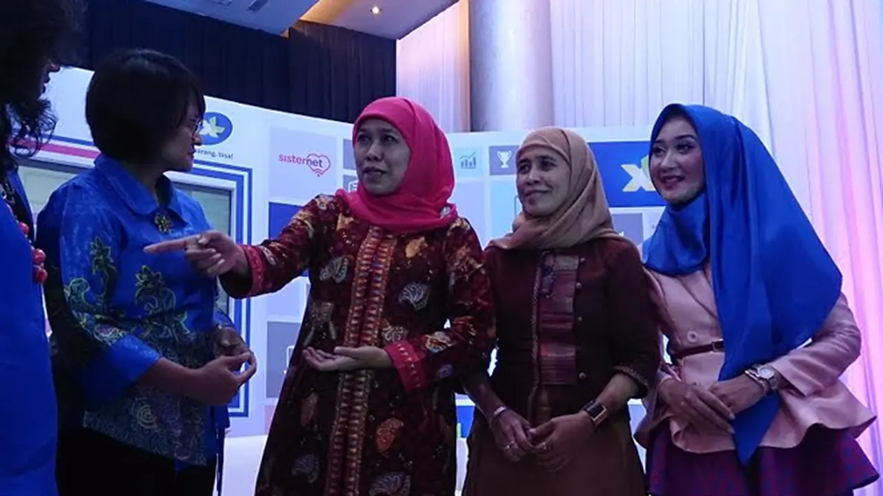 Mensos Khofifah Ajak Kaum Perempuan Melek Internet