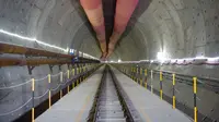 Lokasi pembangunan Terowongan No. 1 dari proyek kereta cepat Jakarta-Bandung, 28 Juni 2020. Jalur ini dirancang untuk dapat dilalui kereta hingga kecepatan 350 kilometer per jam. (Xinhua/Du Yu)