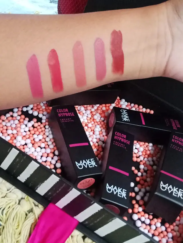 Beauty Review: Mencoba Lembutnya Lipstik Terbaru dari Make Over