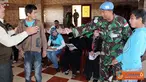 Citizen6, Lebanon: Sesama peserta kursus sedang melakukan percakapan dengan menggunakan Bahasa Inggris.