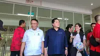 Ketua Umum PSSI, Erick Thohir, ditemani dua Wakil Ketua Umumnya, Zainudin Amali dan Ratu Tisha Destria, saat melakukan kunjungan dan peninjauan di Stadion Manahan, Solo, Minggu (12/3/2023). (Bola.com/Radifa Arsa)