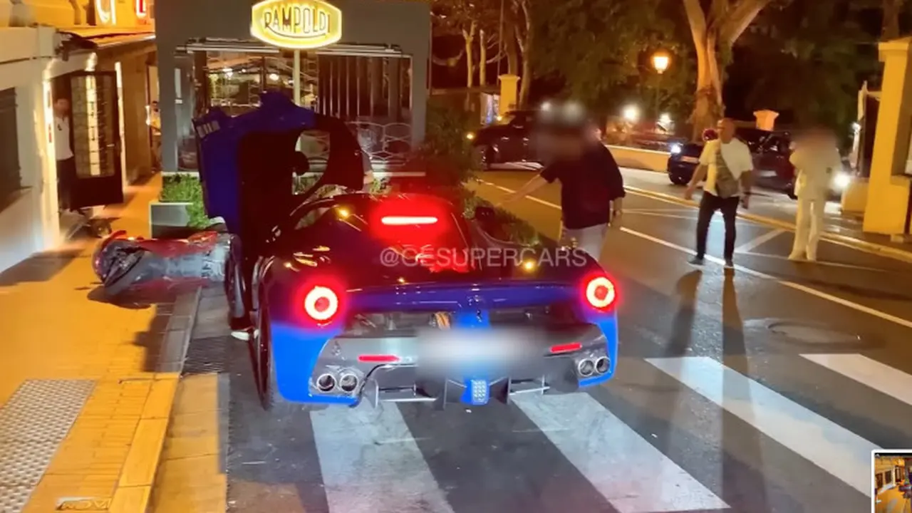 Ferrari LaFerrari ini rusak akibat kecerobohan petugas valet parking
