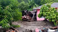 Banjir bandang menerjang daerah Guguak Malalo Kabupaten Tanah Datar Sumatera Barat pada Minggu (54/2020)