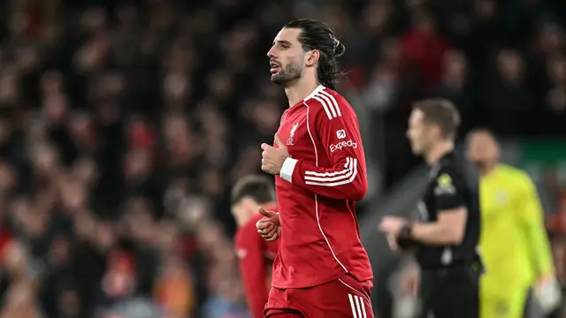 Foto: Momen Kartu Merah Kontroversial Dominik Szoboszlai saat Liverpool Ditekuk Man City di Liga Inggris